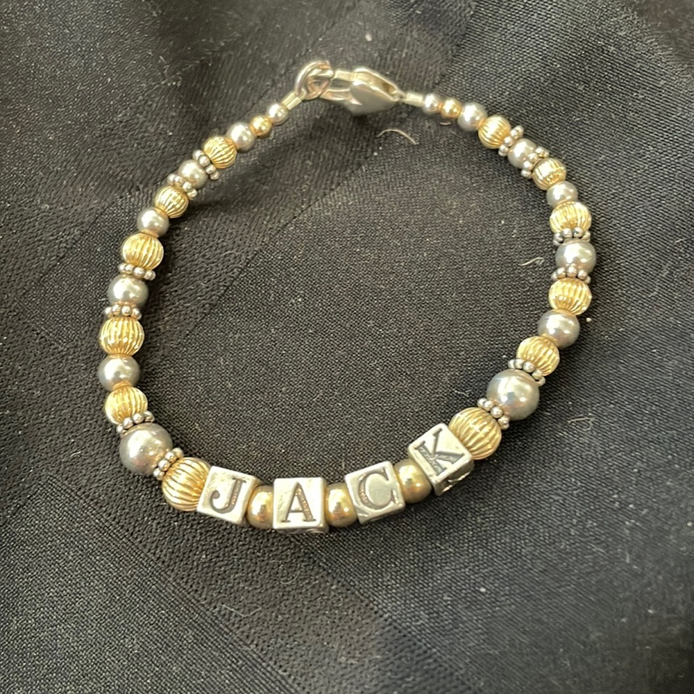 Personalized “mom” bracelet